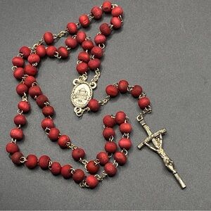 Catholic Rosary Red Rose Wood Beads Rome Pope Silver Plated